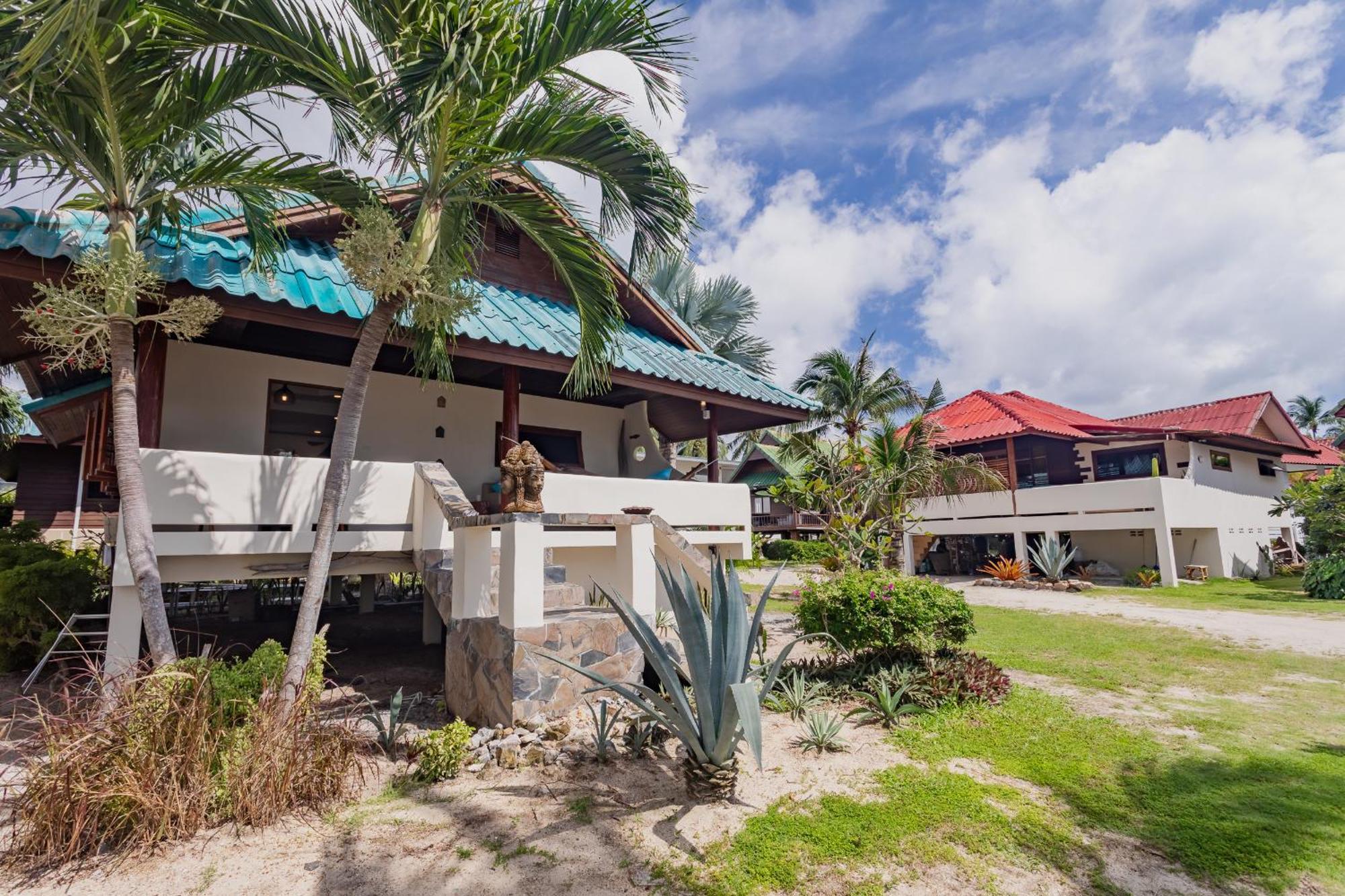 Three Rare & Private Front Beach Villas Thong Sala Exterior photo